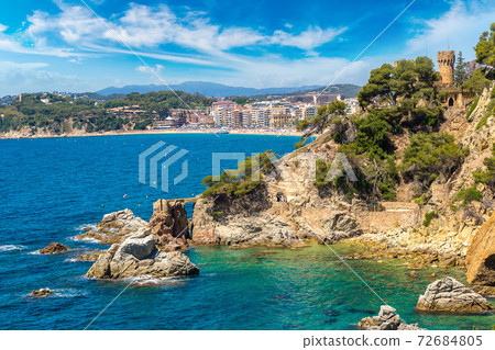 Coast of Lloret de Mar i 72684805