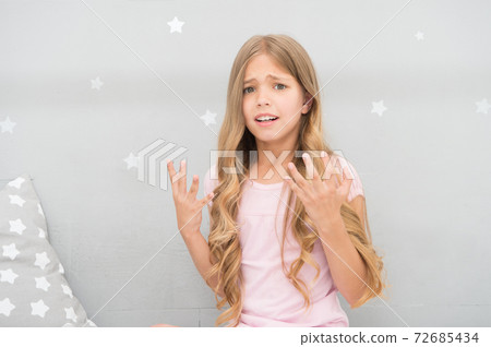 Things you shouldnt do at night if you want healthier hair Things you shouldnt do at night if you want healthier hair 72685434