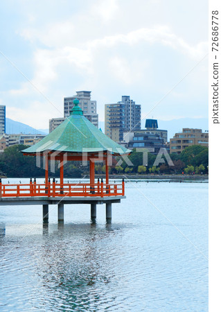 Ukimido Ohori Park close-up 72686778