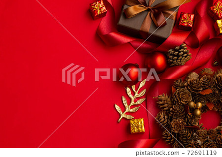 Red Christmas decoration 72691119