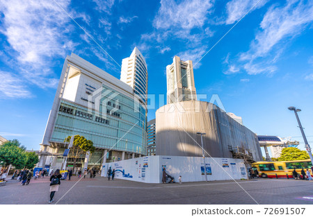Yokohama cityscape in Japan, overlooking Yokohama Air Cabin under construction in front of Sakuragicho station Yokohama cityscape in Japan, overlooking Yokohama Air Cabin under construction in front of Sakuragicho station 72691507