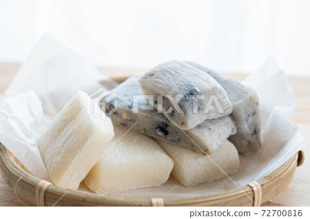 Freshly made pestle mochi Freshly made pestle mochi 72700816