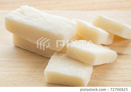 Freshly made pestle mochi Freshly made pestle mochi 72700825