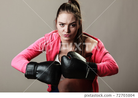 Woman training. Boxing. Woman training. Boxing. 72703804