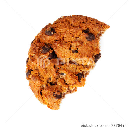 Broken chocolate chip cookie isolated on white background 72704591