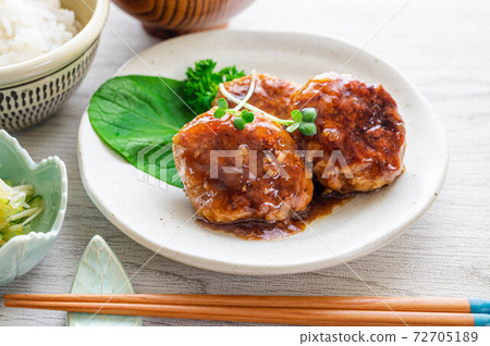 Chicken meatball ankake 72705189