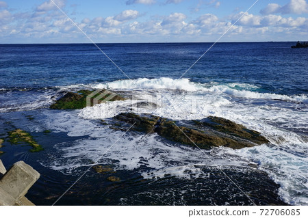 冬岩井泉海灘在冬天 冬岩井泉海灘在冬天 72706085