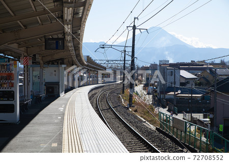 Chuo Main Line Nirasaki Station platform and tracks, Mt. Fuji Chuo Main Line Nirasaki Station platform and tracks, Mt. Fuji 72708552