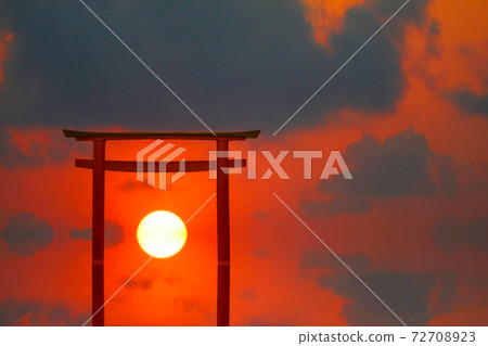 reflection torii sunset red gray cloud on sky over the sea reflection torii sunset red gray cloud on sky over the sea 72708923