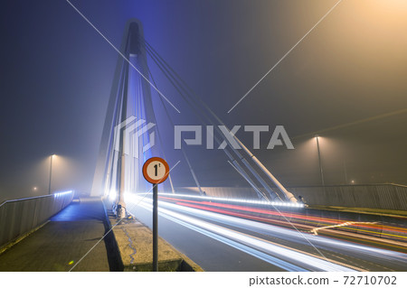 bridge over water whit fog bridge over water whit fog 72710702