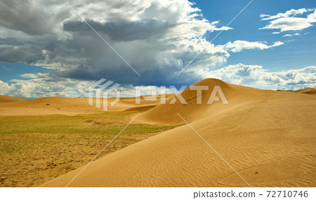 Mongolia. Sands Mongol Els Mongolia. Sands Mongol Els 72710746