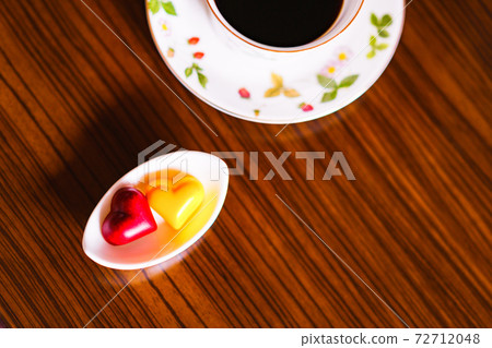 Chocolate heart-shaped coffee [Valentine] 72712048