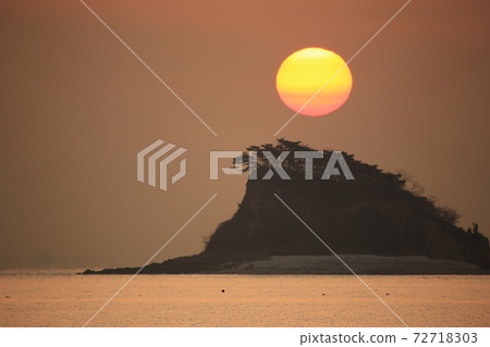 Sunrise, Yeongjongdo, Geojampo, dock, fishing village 72718303