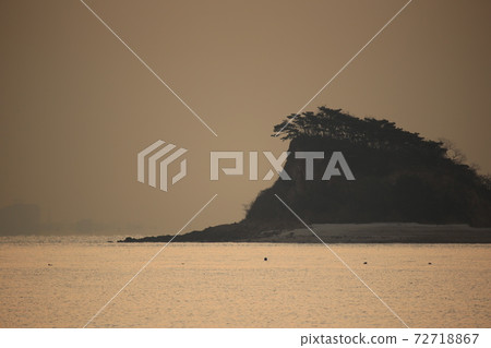 Incheon Metropolitan City. Yeongjong Island. Geojampo. Sunrise. Fishing Village 72718867