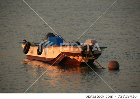 Incheon Metropolitan City, Yeongjongdo Island, Fishing Village, Sunrise. 72719416