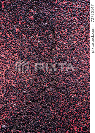 Red cracked background 72720147
