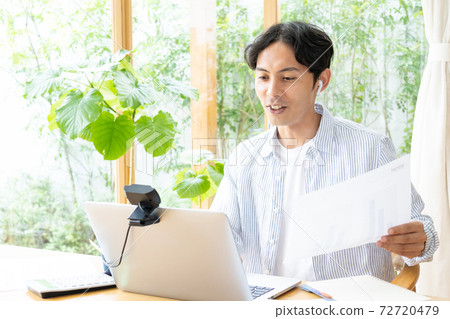 遠程工作的人遠程工作 72720479