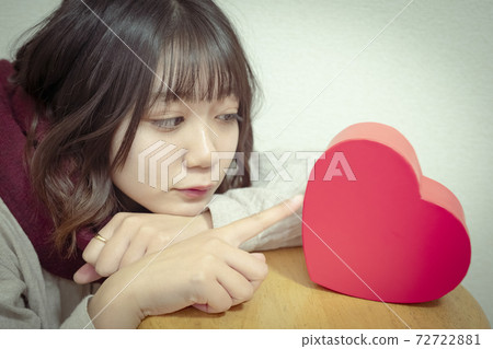 情人節的形象與女人的畫像 72722881