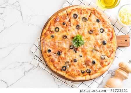 pepperoni pizza with olive pepperoni pizza with olive 72723861