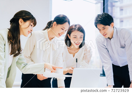 商務場景（會議、會議） 72723929