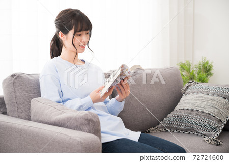 女人讀漫畫 女人讀漫畫 72724600