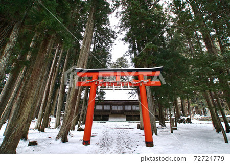 Snow Koyasan Your company (Four companies Myojin) Koya-cho, Ito-gun, Wakayama Prefecture 72724779