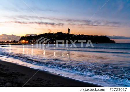 神奈川縣藤澤市江之島清晨（來自西ase片瀨） 72725017