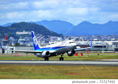 大阪國際機場飛機逆跑起飛 大阪國際機場飛機逆跑起飛 72727492