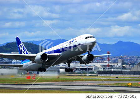 大阪國際機場飛機逆跑起飛 72727502