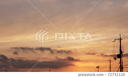 Dark city, sunset, dusk, evening view, beautiful west sky, closing hours, dusk, increased traffic accidents, orange sky Dark city, sunset, dusk, evening view, beautiful west sky, closing hours, dusk, increased traffic accidents, orange sky 72732120