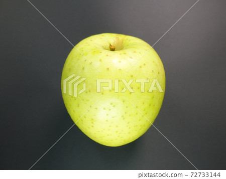 Apples, apples, apples, orin 72733144