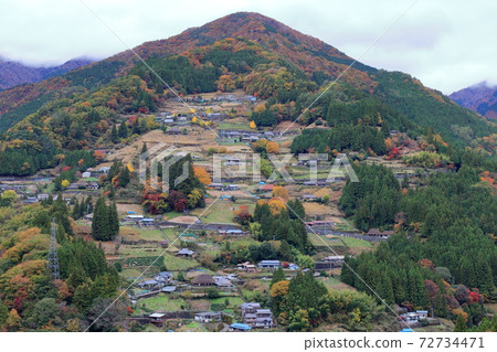 Ochiai Village Autumn (Higashiiya, Tokushima Prefecture) 72734471