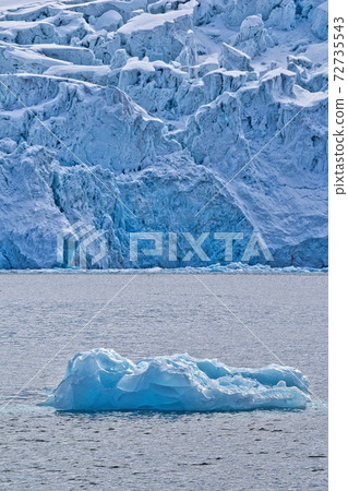 Deep Blue Glacier, Albert I Land, Arctic, Svalbard, Norway Deep Blue Glacier, Albert I Land, Arctic, Svalbard, Norway 72735543
