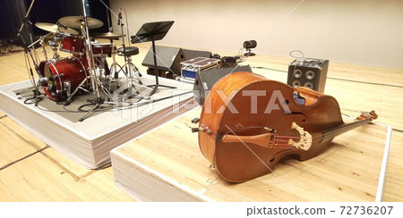 Drums and bass Drums and bass 72736207