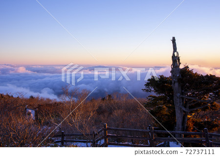 Deogyusan, Muju-gun, Jeonbuk 72737111