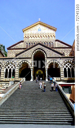 意大利阿馬爾菲大教堂（Duomo） 72745103
