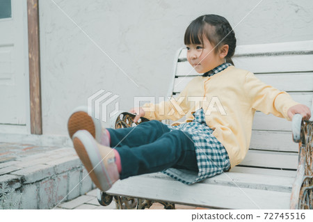 child, kid, younger 72745516