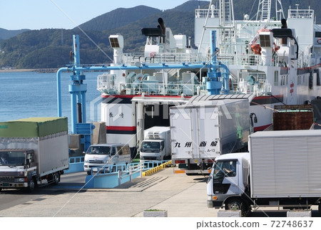 Sea transportation by ferry 72748637