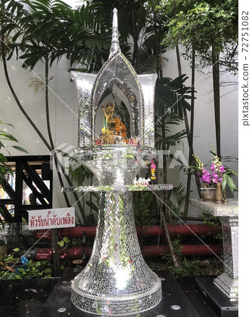 在泰國曼谷的神社 72751082