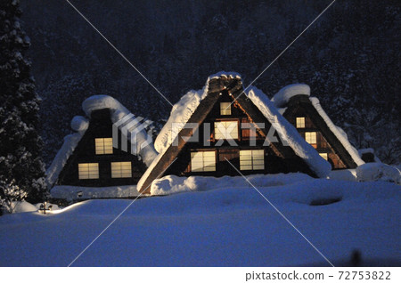 Snow Shirakawago Light Up 72753822
