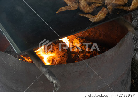 BBQ fire 72755987