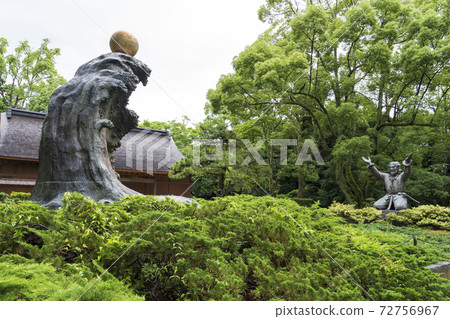 [Shimane Prefecture] Izumo Taisha Statue of Musubi 72756967