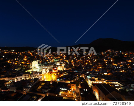 Night view of Guanajuato 72758549