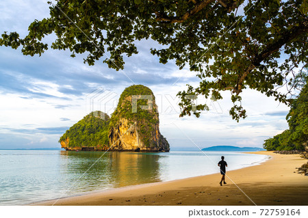 Beautiful morning at Pranang Cave Beach, Railay, Krabi, Thailand Beautiful morning at Pranang Cave Beach, Railay, Krabi, Thailand 72759164