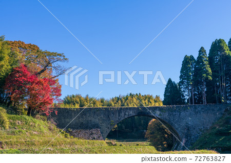 Autumn Tsujun Bridge [Kumamoto Prefecture] 72763827