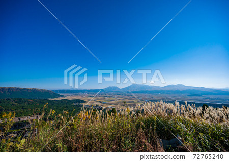 Aso city and Aso Godake seen from Milk Road [Kumamoto Prefecture] 72765240