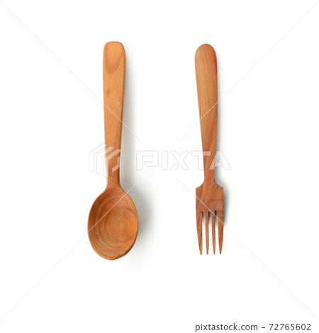Wooden spoon and fork isolated on white background 72765602