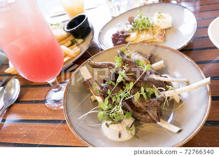 Cuisine from overseas resorts 72766340