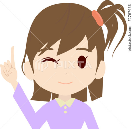 一個可愛的女孩指向的上半身插圖 72767688