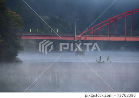 Kinsha Lake Plain Bridge and Angler Kinsha Lake Plain Bridge and Angler 72768386